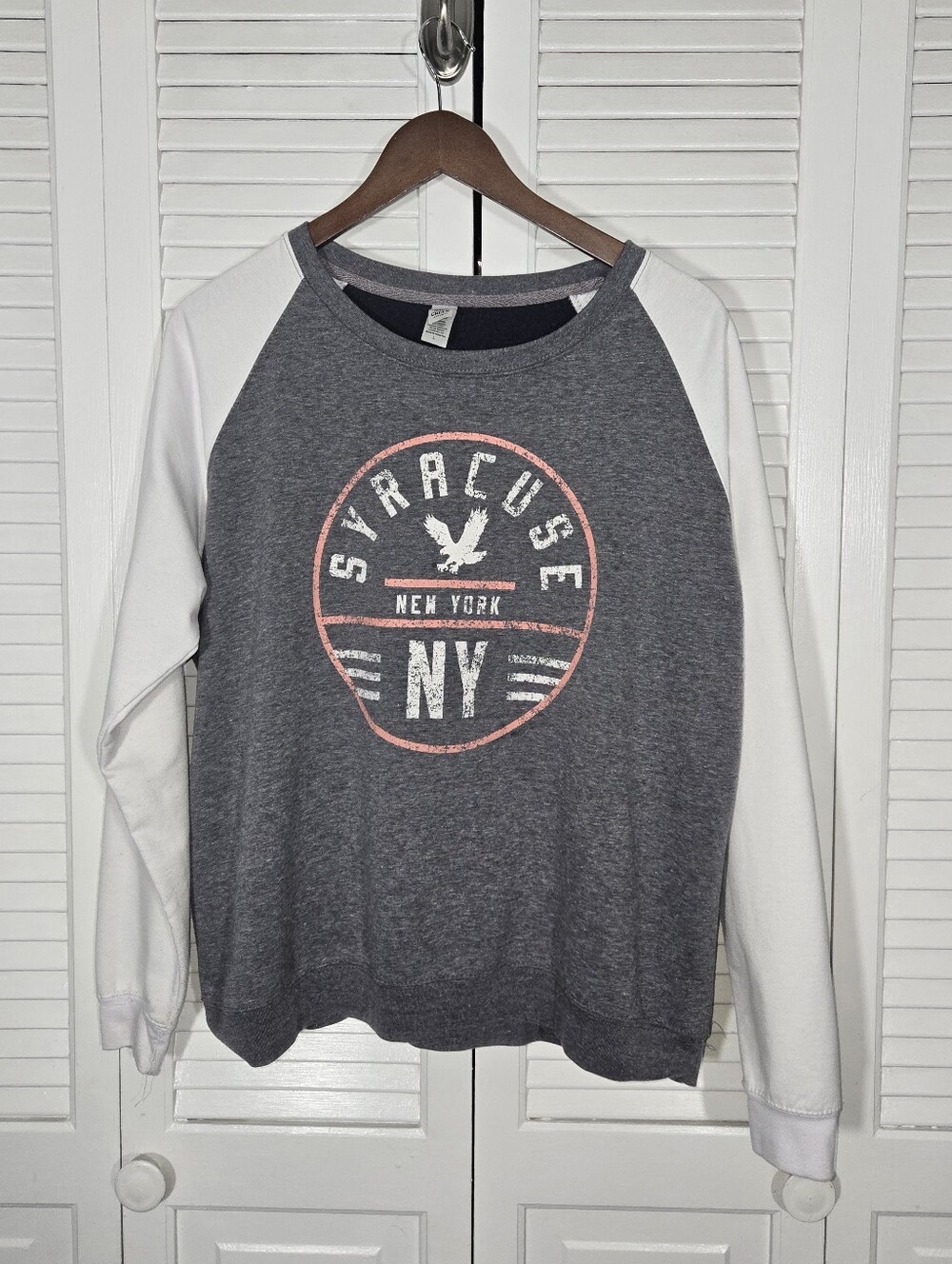 Salt Creek Apparel Syracuse Long Sleeve Raglan Collegiate Graphic Sweatshirt L